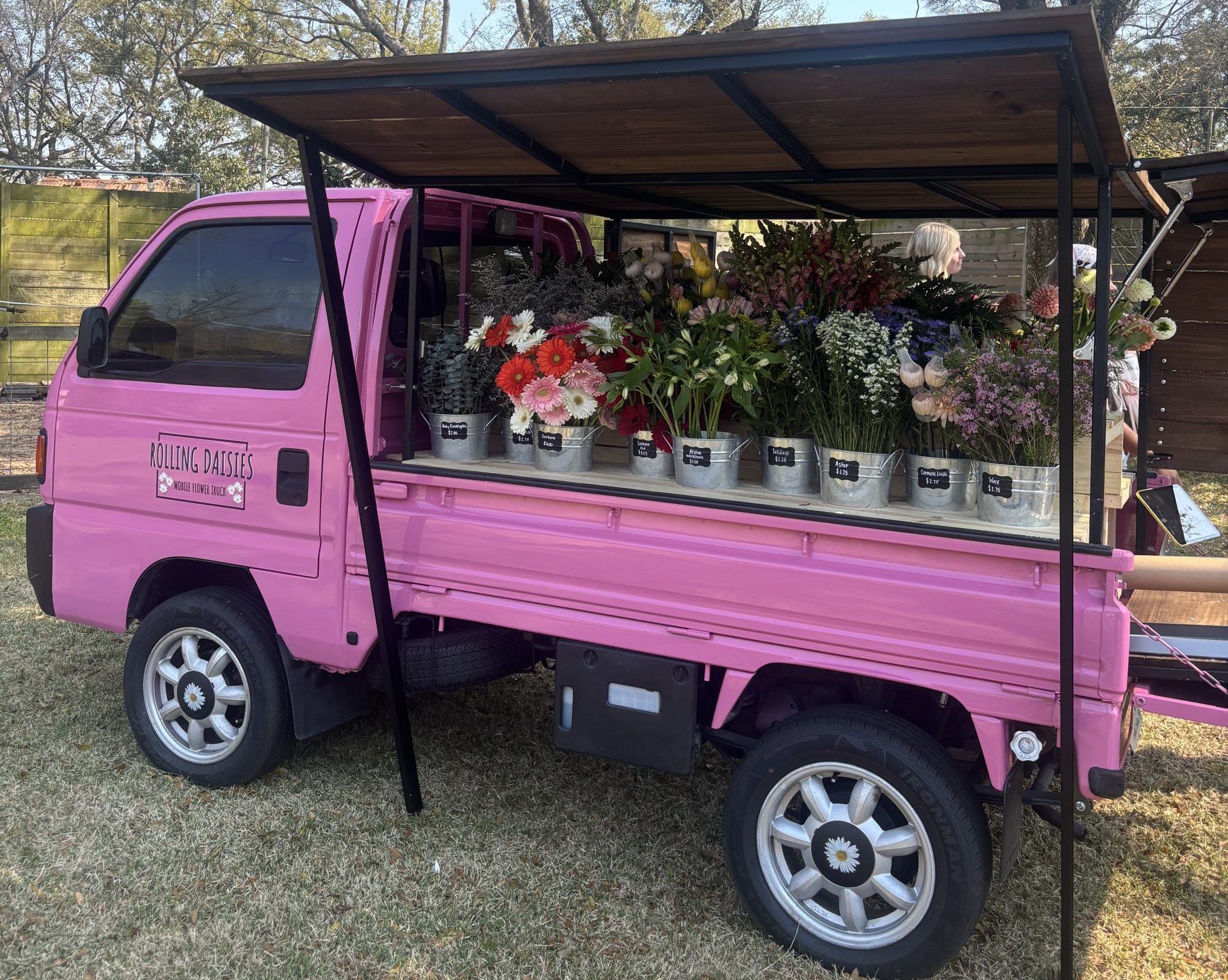 Rolling Daisies: a pink Japanese mini truck is Charleston’s newest flower shop