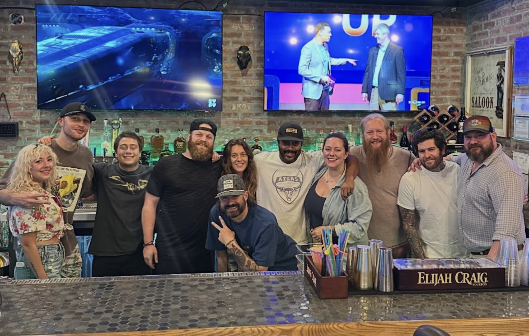 Dive In Food and Spirits opens